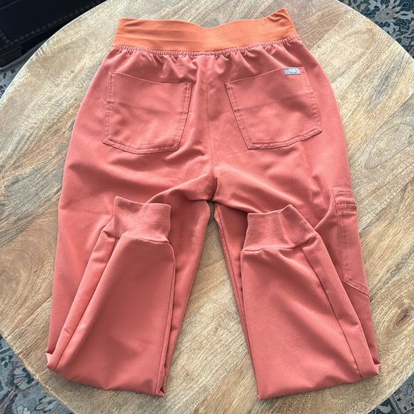 Figs High Waisted Zamora Joggers Scrub Pants - Picture 2 of 3